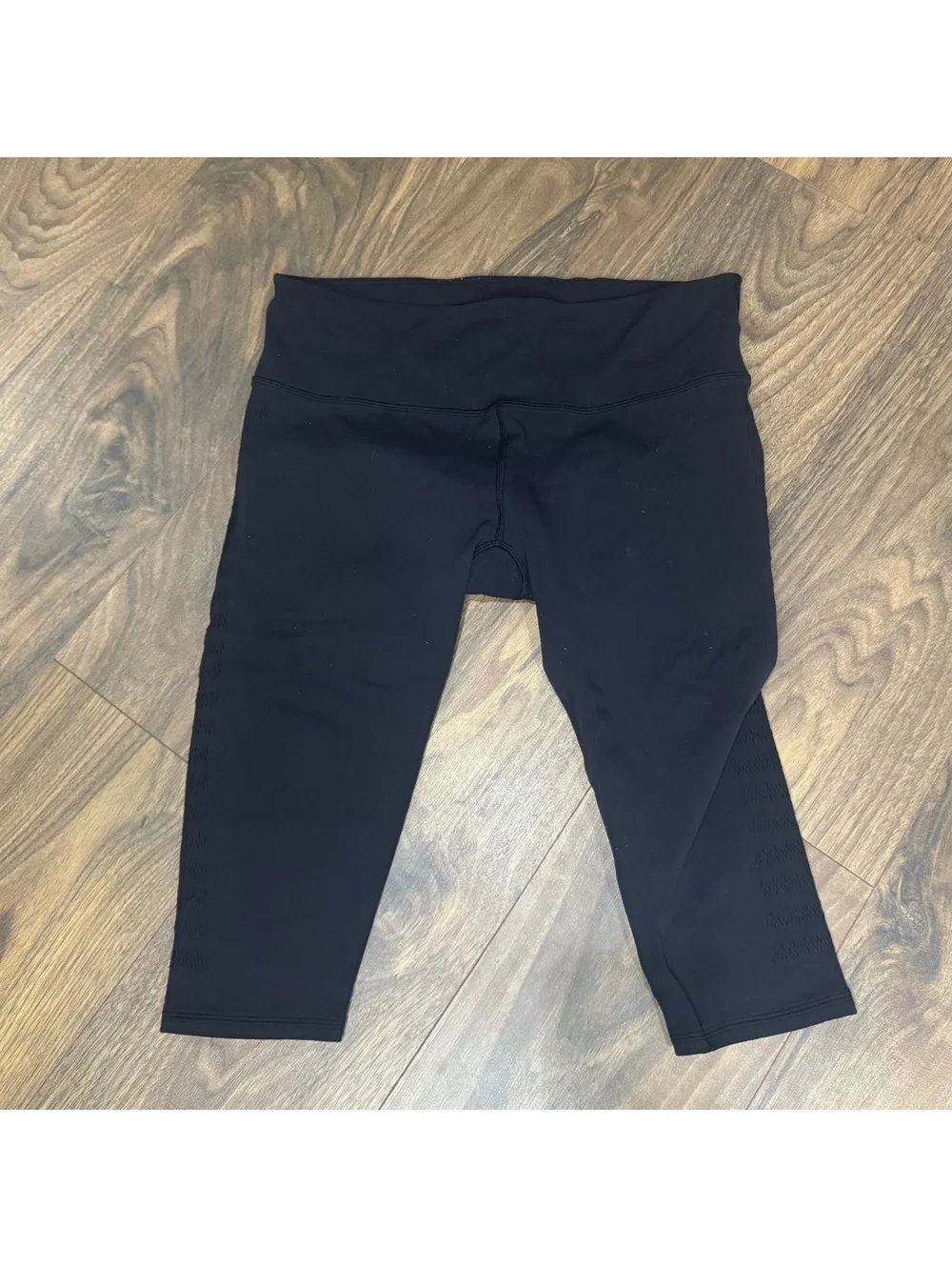 Lululemon Women’s Size 12 Black Crop Leggings High Rise Yoga Workout Capri Pants